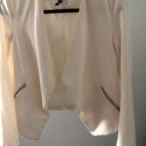 Creme/white thin blazer
